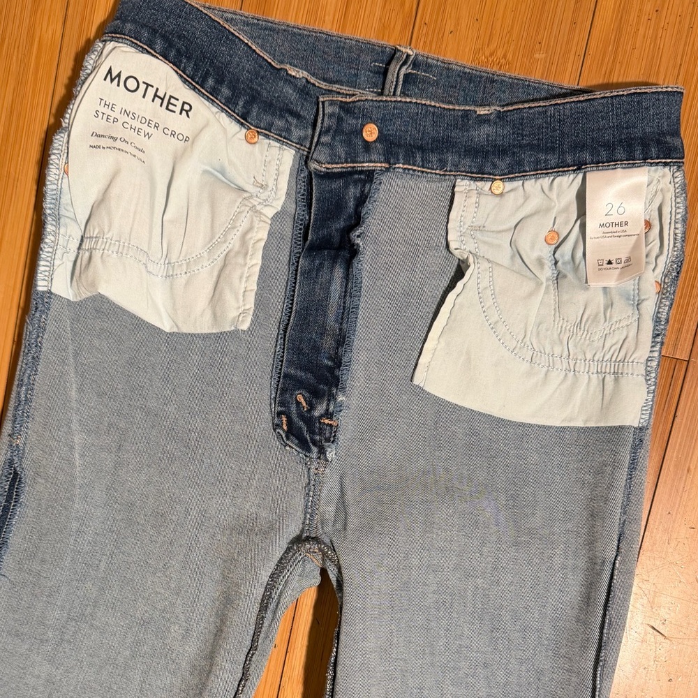 MOTHER The Insider Crop Step Chew in Dancing on Coals Size 26 - Picture 9 of 16